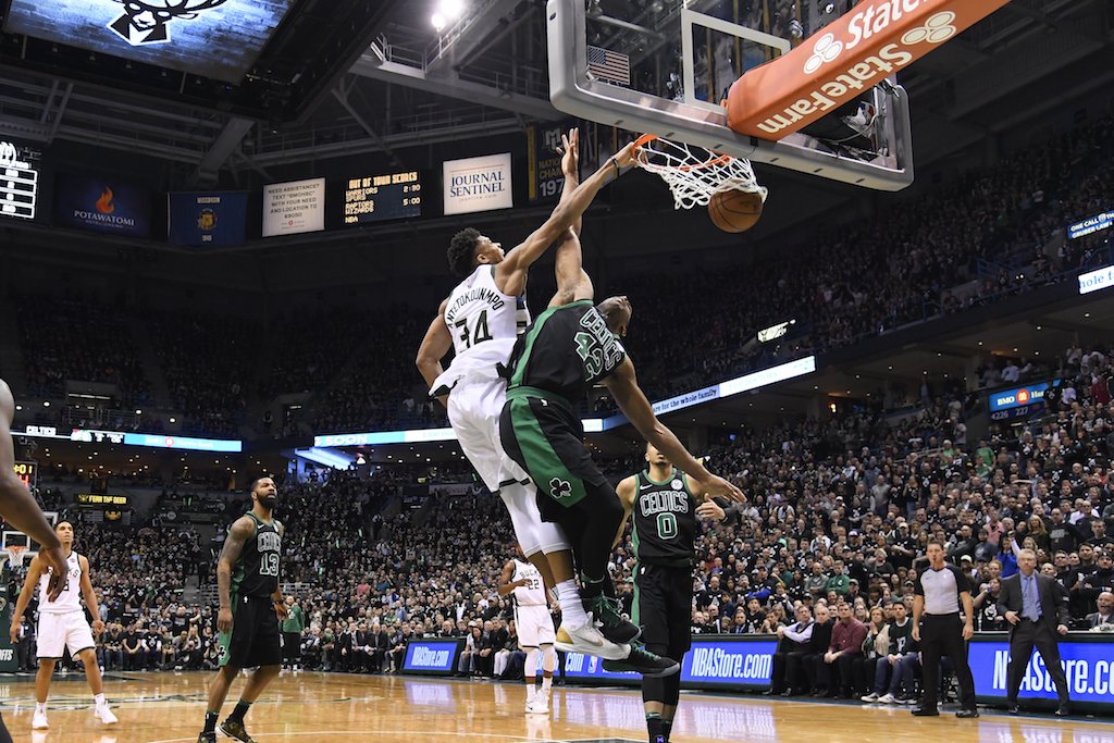 Милуоки Бостон счет баскетбол. Giannis Antetokounmpo Slam. Giannis Antetokounmpo NBA Final. Милуоки Бостон 99 140. Bang sports