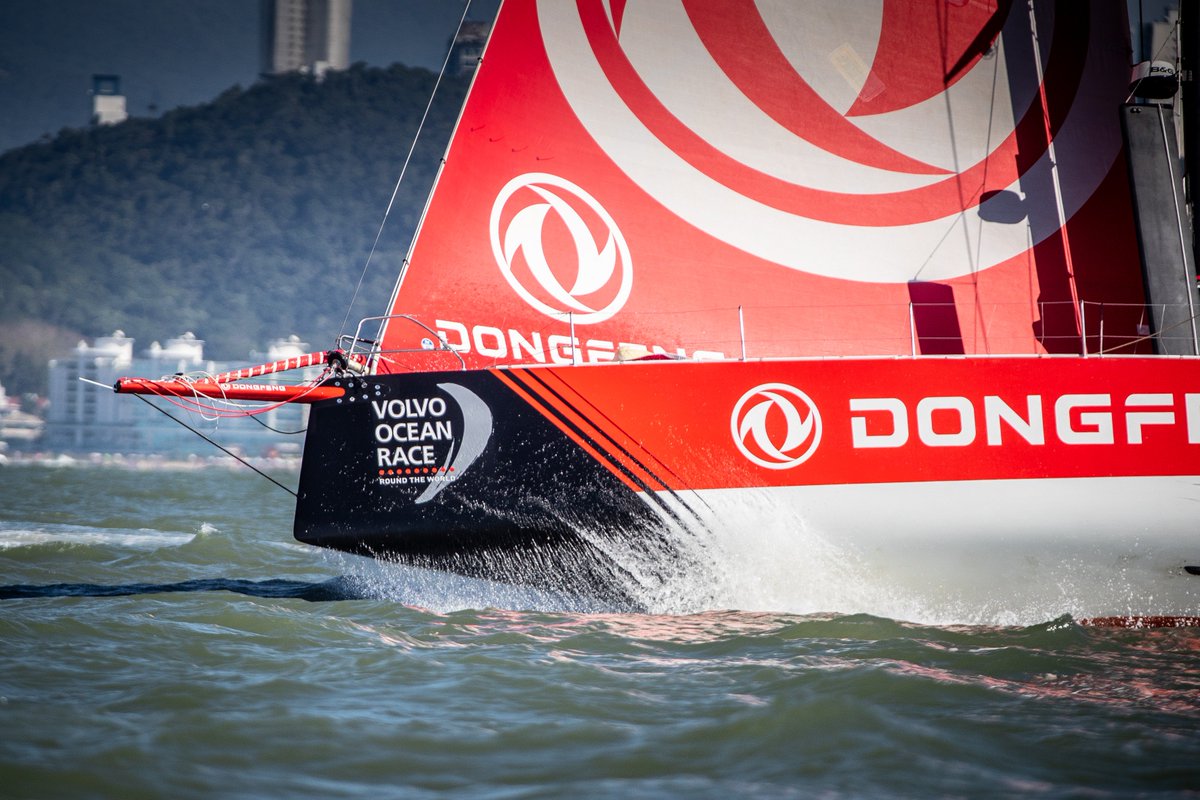 DongfengRacing's tweet image. "We are thinking more and more about how to achieve our dream" - @CCaudrelier as Dongfeng Race Team 🇨🇳 sets sail from Brazil 🇧🇷. Read more 📰 from the sailors and the meteorologist here: bit.ly/2HPALMh. #volvooceanrace  @volvooceanrace @CarolijnBrouwer @DWyachting