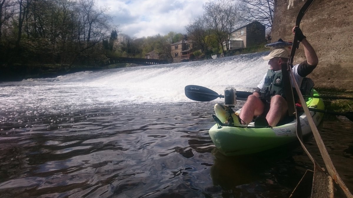 ProfJGrey's tweet photo. 2 grand days out #DNAire #WorldFishMigrationDay 
Highlights:
@rnrnesh + learning about @RodleyNR 
On Aire with @johnnyianson @BBCLeeds 
Safely negotiating all weirs
Otter
Confluence recces
Some good habitat d/s
Opportunity 
Yorkshire weather!
Support &amp; interest throughout! https://t.co/VMiqJ2TFxK
