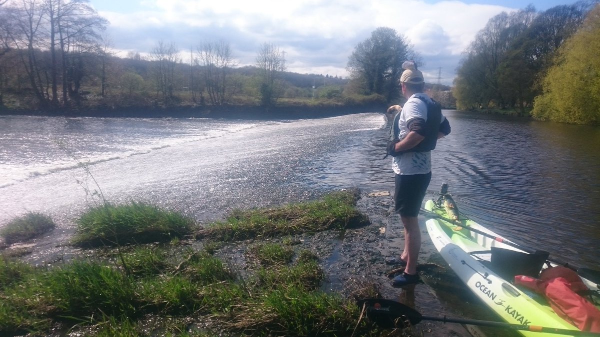 ProfJGrey's tweet photo. 2 grand days out #DNAire #WorldFishMigrationDay 
Highlights:
@rnrnesh + learning about @RodleyNR 
On Aire with @johnnyianson @BBCLeeds 
Safely negotiating all weirs
Otter
Confluence recces
Some good habitat d/s
Opportunity 
Yorkshire weather!
Support &amp; interest throughout! https://t.co/VMiqJ2TFxK