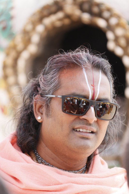 vishwananda's tweet photo. At the #Boubhastupa in #Kathmandu https://t.co/KPflV0qH7D