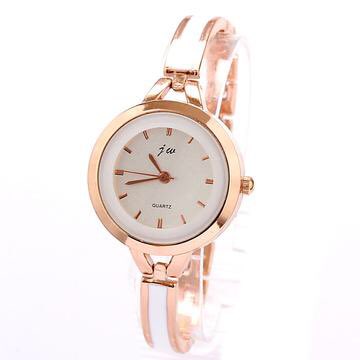 Shellie24869231's tweet image. ALWAYSONTIME15.COM
35% off entire website. Free shipping and $50 over. Come out and check out our new selection of watches
Code=watches25