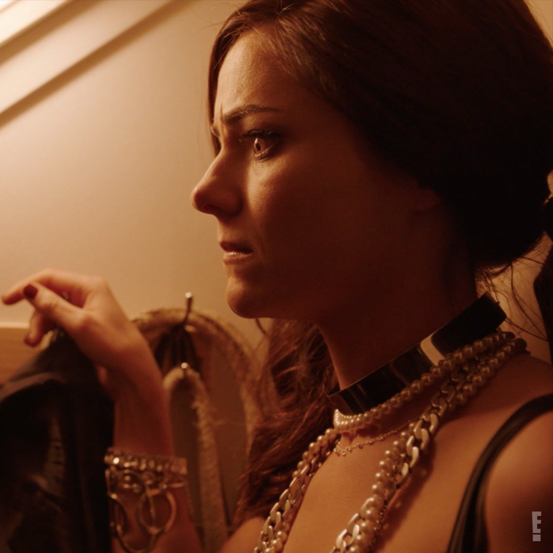 Oh my... tonight's episode looks intense! Are you ready for it, Loyals? #TheRoyals