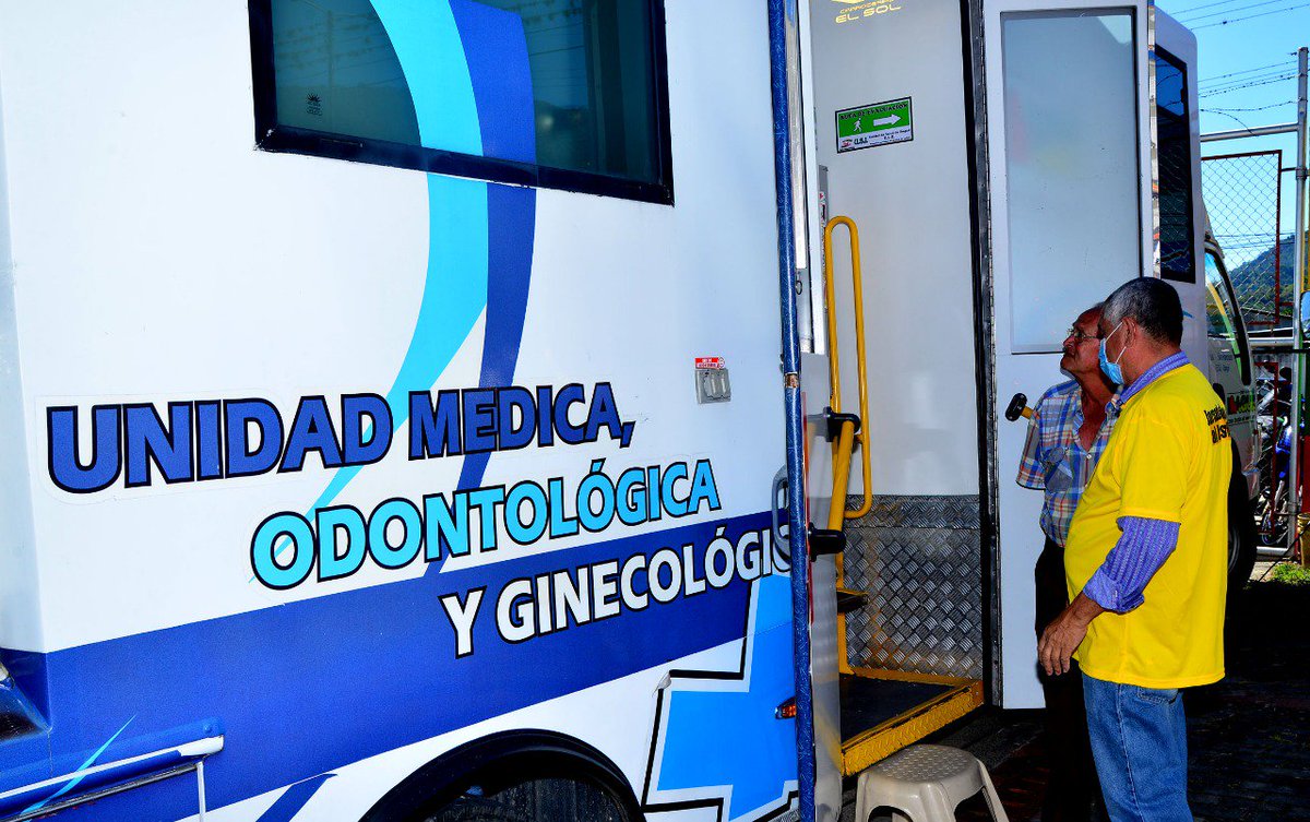 walteradolfor's tweet image. Gracias al apoyo de las diferentes Instituciones como la #DEFENZA CIVIl #BOMBEROS #SISBEN #secretaria tránsito  #Secretaría Salud Ibagué  #Cortolima La unidad Móvil Médica #ASORRECUA #SENA llevamos un servicio social a la Cumuna trece @BASPC06 "Héroes Multimisión"