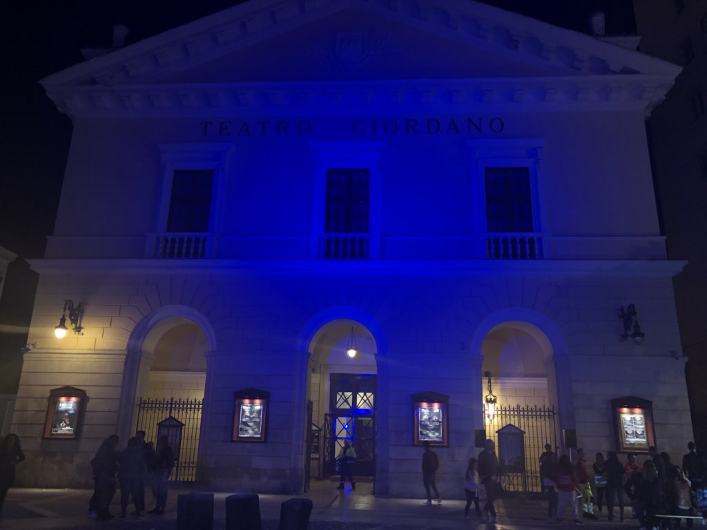 LavianoTina's tweet image. La birra del Gargano col sigaro toscano... la morte sua #libando #foggia