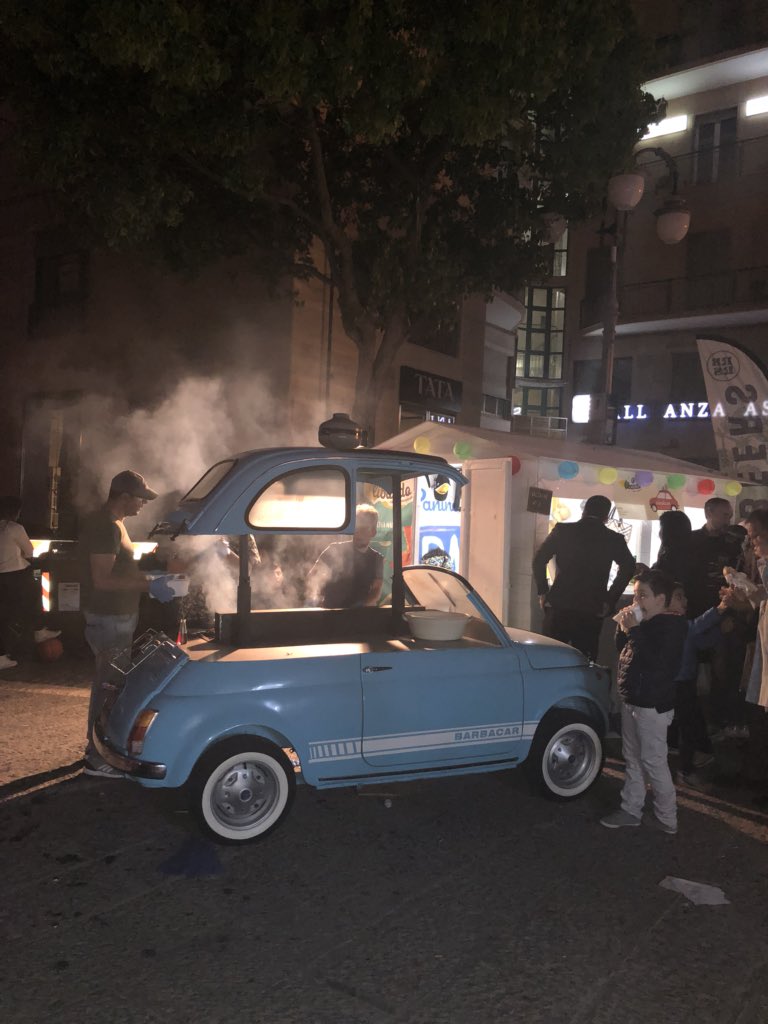 LavianoTina's tweet image. La birra del Gargano col sigaro toscano... la morte sua #libando #foggia