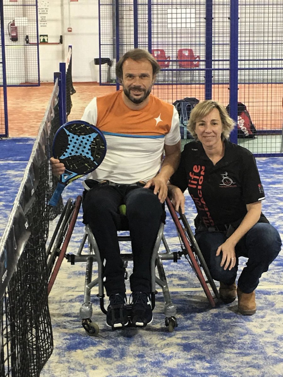 CastiRufi's tweet photo. Exhibición ayer tarde a favor de nuestros amigos de la Fundación Km/ For Life .@vcarreton @starviepadel #EstrellaDamm #FundacionDamm #AlbertoPacho #Munichsports @ballpadelindoor #Carefisioterapia https://t.co/jpSefeOSu3