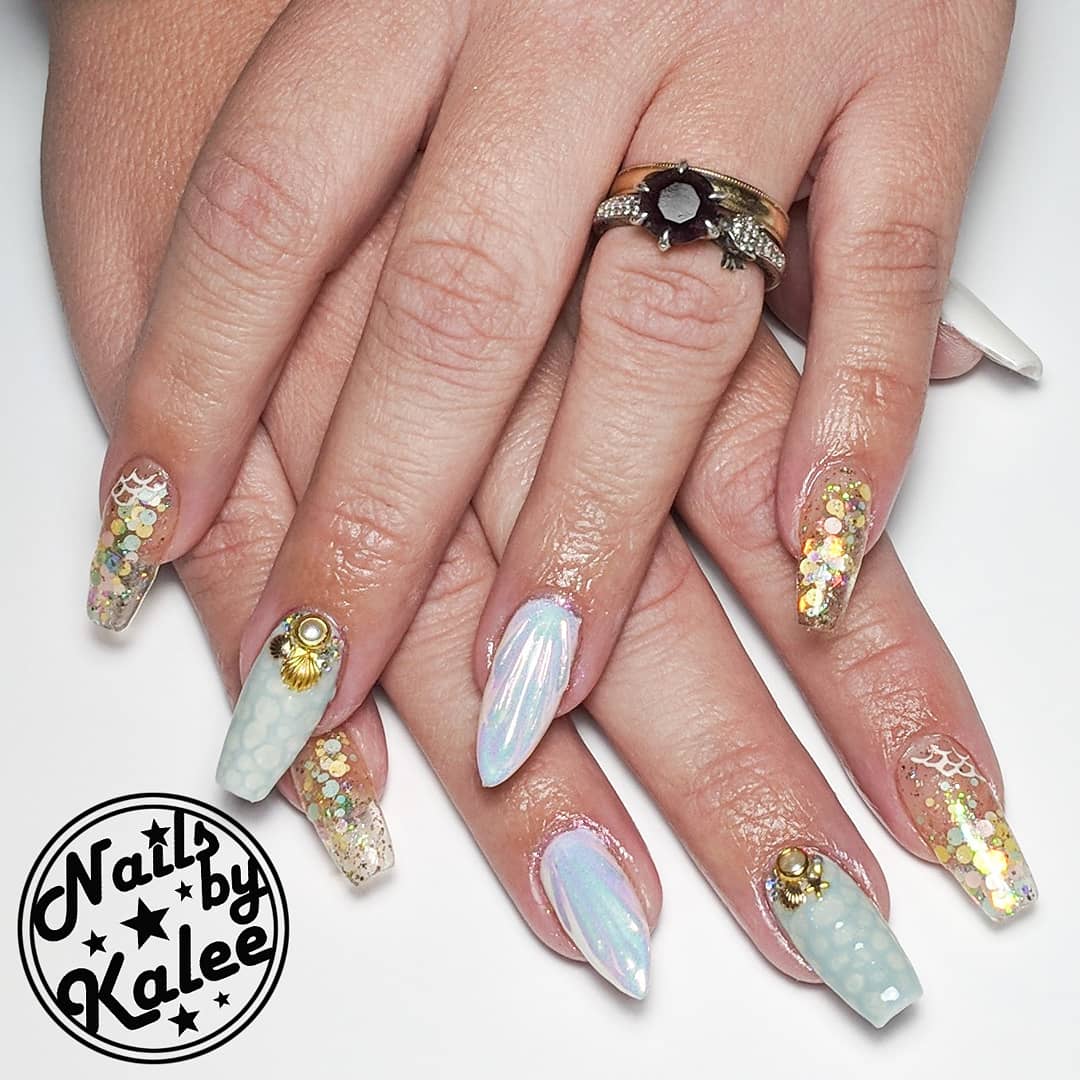 NailsByKalee's tweet photo. Vero wanted some #mermaidnails, so of course we made it happen! Thanks so much for coming!
#whitenails #glitter #mermaids #gold
#nailsbykalee #avnails #avnailtech #palmdalenails #661nails #661nailtech #quartzhillnails #lancasternails #nailart #nails #nailartist #notd https://t.co/AkRyApWdIu