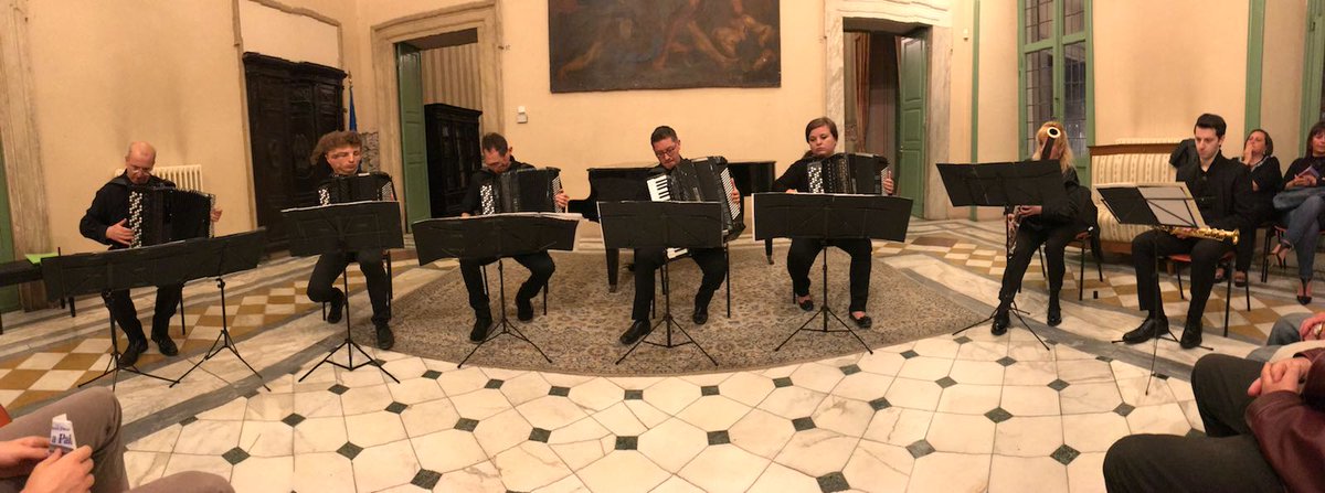 AssMusLaCroma's tweet photo. #MusicaaPalazzo #2018 #Rassegna #Concertistica I Venerdì musicali del Palazzo Ducale #Massa #concerti #live 1^appuntamento: 20 aprile ore 21.00 #ensemble #ancelibere #staytuned https://t.co/AlsbVFbxmY