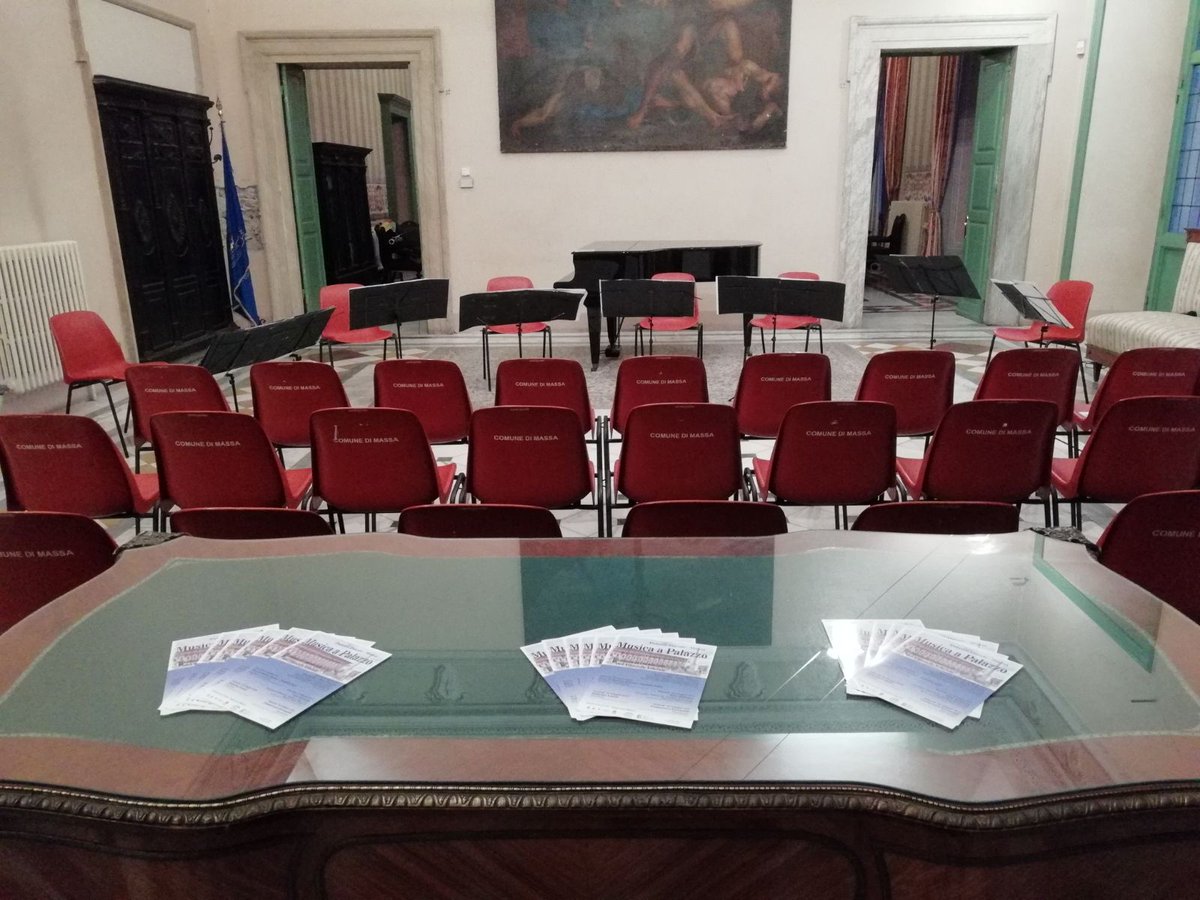 AssMusLaCroma's tweet photo. #MusicaaPalazzo #2018 #Rassegna #Concertistica I Venerdì musicali del Palazzo Ducale #Massa #concerti #live 1^appuntamento: 20 aprile ore 21.00 #ensemble #ancelibere #staytuned https://t.co/AlsbVFbxmY