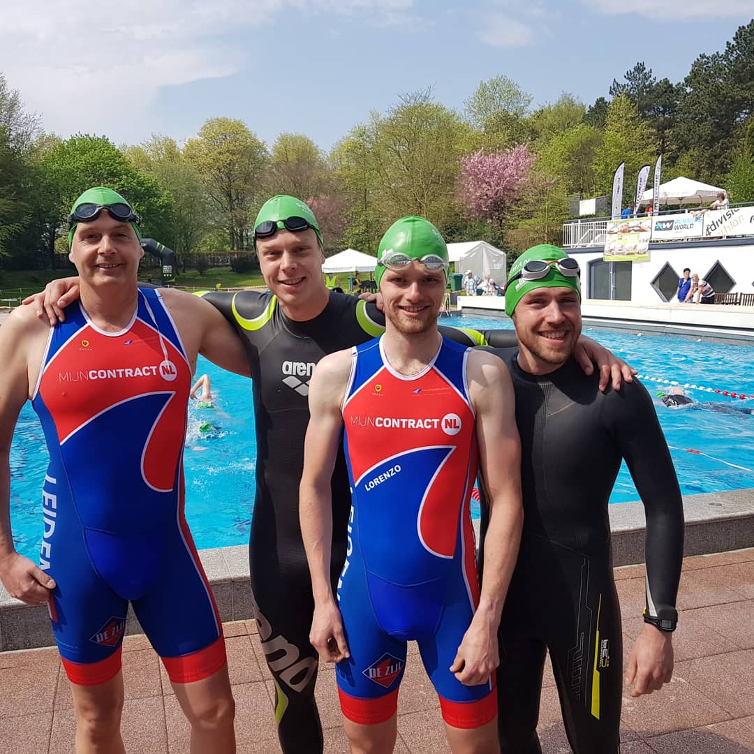 mijncontract's tweet photo. Wat een gave dag! 2e plek voor 2e divisieteam en trots om sponsor te zijn. @mijncontract.nl is samen met https://t.co/p5MO1ky2sl en https://t.co/XqGFrz2K3Q kledingsponsor van triahlondezijl #triahtlon #samensterk #teamwork https://t.co/OVnZEwFyXK