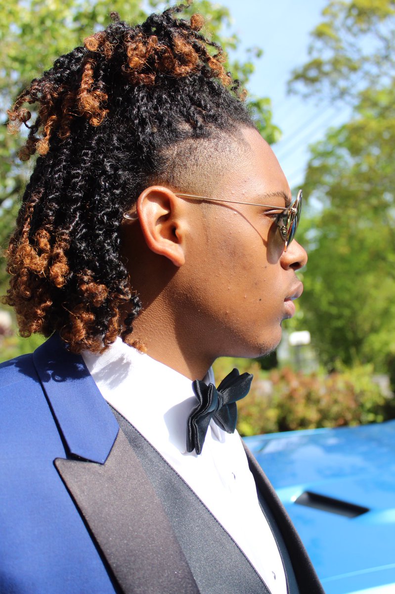 tnika2cute's tweet photo. Prom 2018 !!!
#thecincoexperience #promprince https://t.co/A8V5riyriP