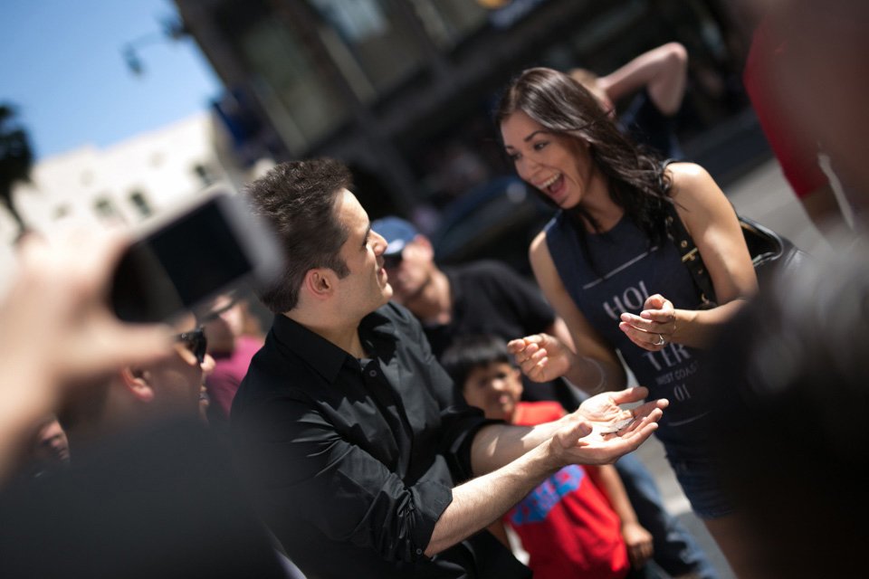 GrandinettiMG's tweet photo. Just found out that #DontBlink, a fun TV show that we filmed over 20 pieces of #magic for (from close-up to large-scale illusions), is airing in syndication around the country on Sunday afternoons. Hope you can catch it! #magiconTV #UniversalStudiosHollywood #HollywoodBlvd https://t.co/evCKiu3TTT