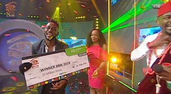 Amchizzy's tweet photo. Retweet if you're happy Miracle Won tonight #BBNaija https://t.co/BWwjZh20ow