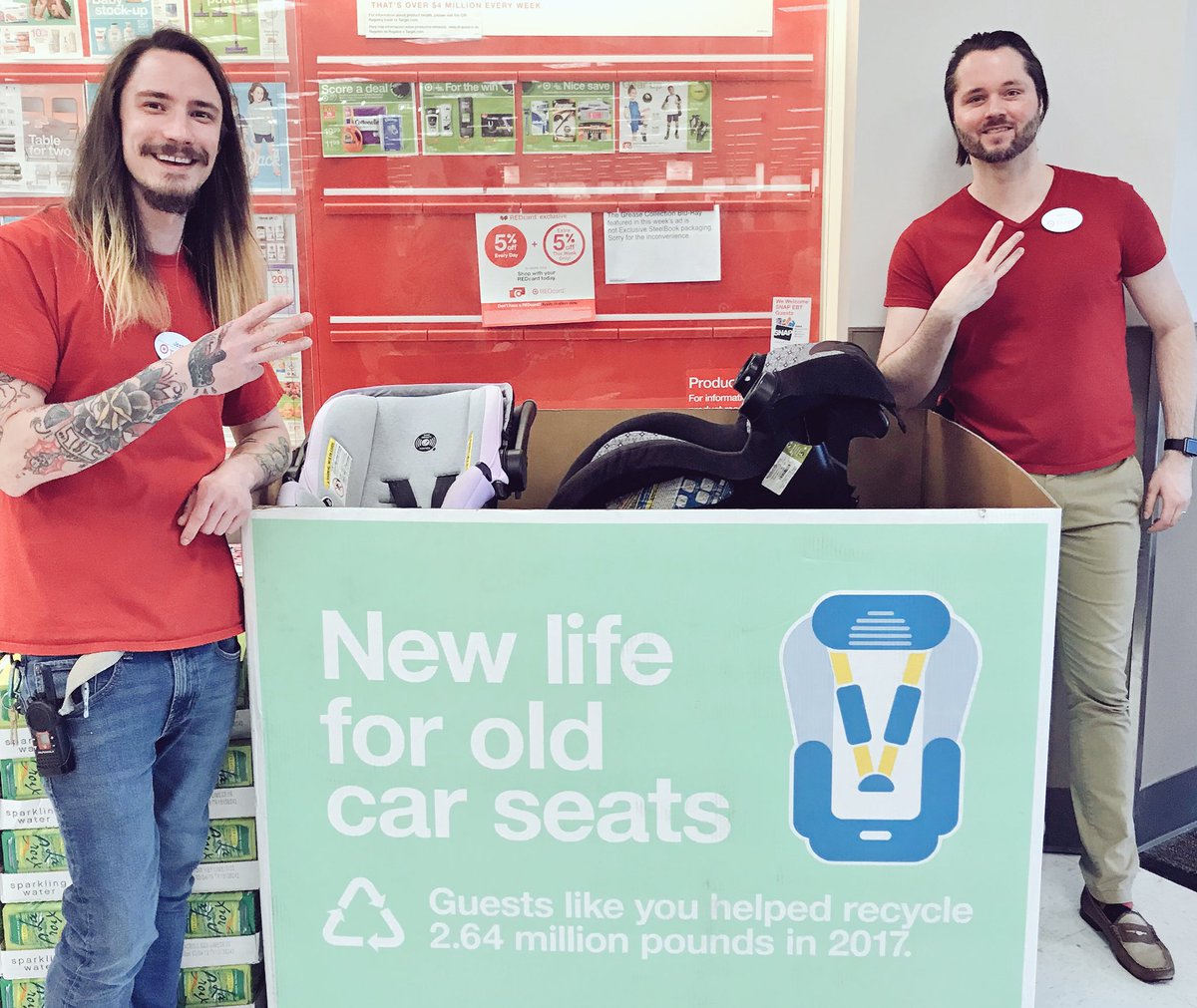 6 hours in and the Pack’s already filled 3 pallets full of recycled car seats! Saving guest 20% on car seats left and right! ♻️