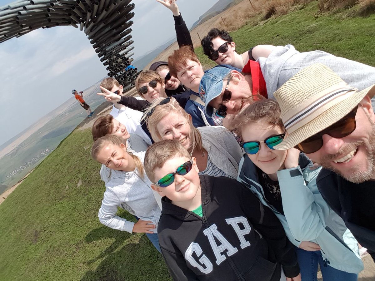 hilts's tweet image. Great time with these lot! #sunnysaturday #singingringingtree #family