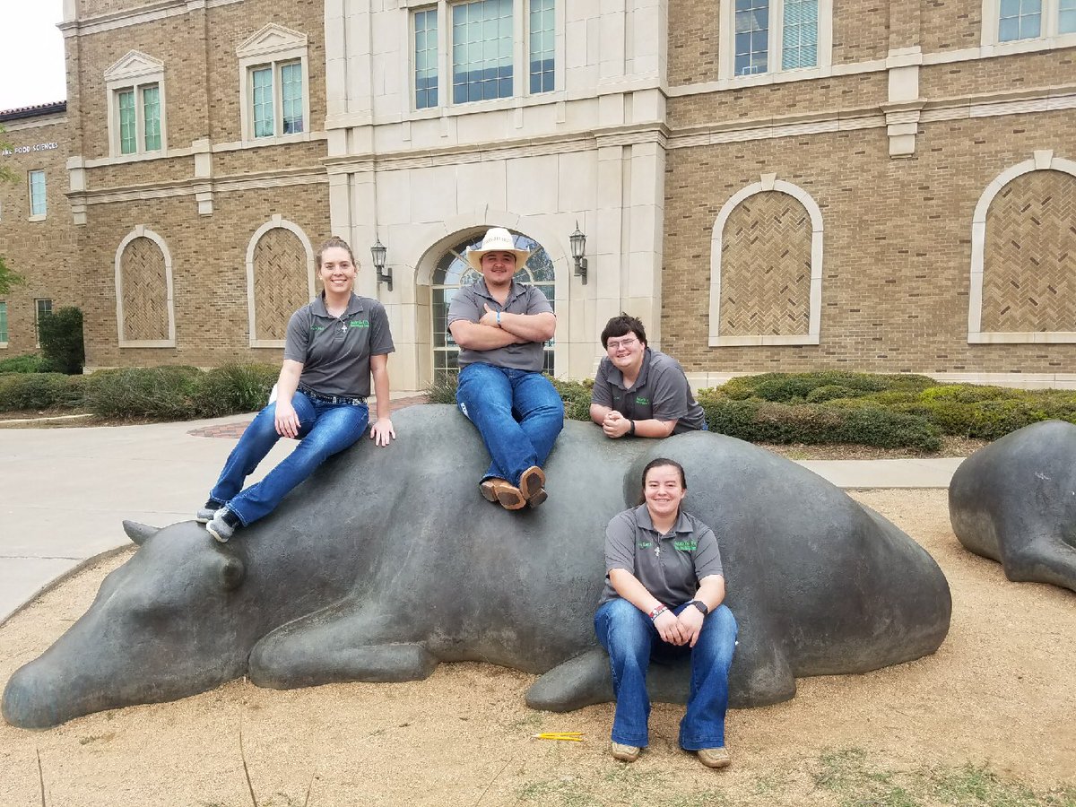graysonawesome's tweet photo. Blessed with such a great team. Overall we placed 16th out of 49 teams. I placed 5th out of 188 people. Hopeful to continue wool judging in the future! #FFA #wooljudging @HuntsvilleFFA https://t.co/6QdKlgoxEB