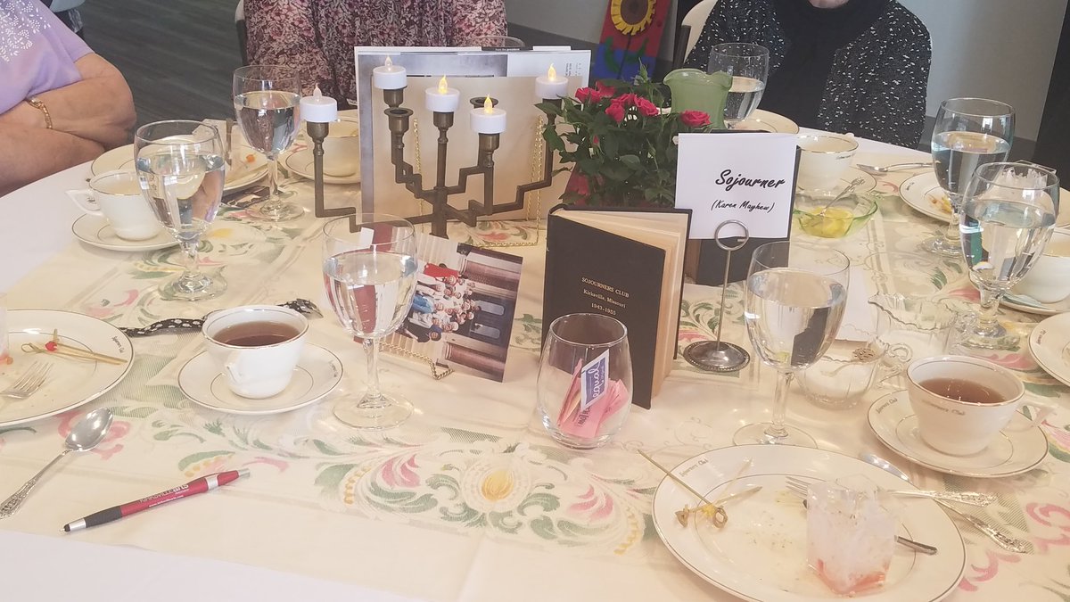 JoniPerry4MO's tweet photo. What a lovely afternoon at "A Tea to Remember" at the Kirksville Arts Association! Thank you, Rebecca McClanahan, for the invite! It's a joy to see what an impact art can have to create community. #Perry4MOHD3 #Perry4MO #AdventuresInPolitics #OnwardAndUpward https://t.co/FhfHOn8SXm