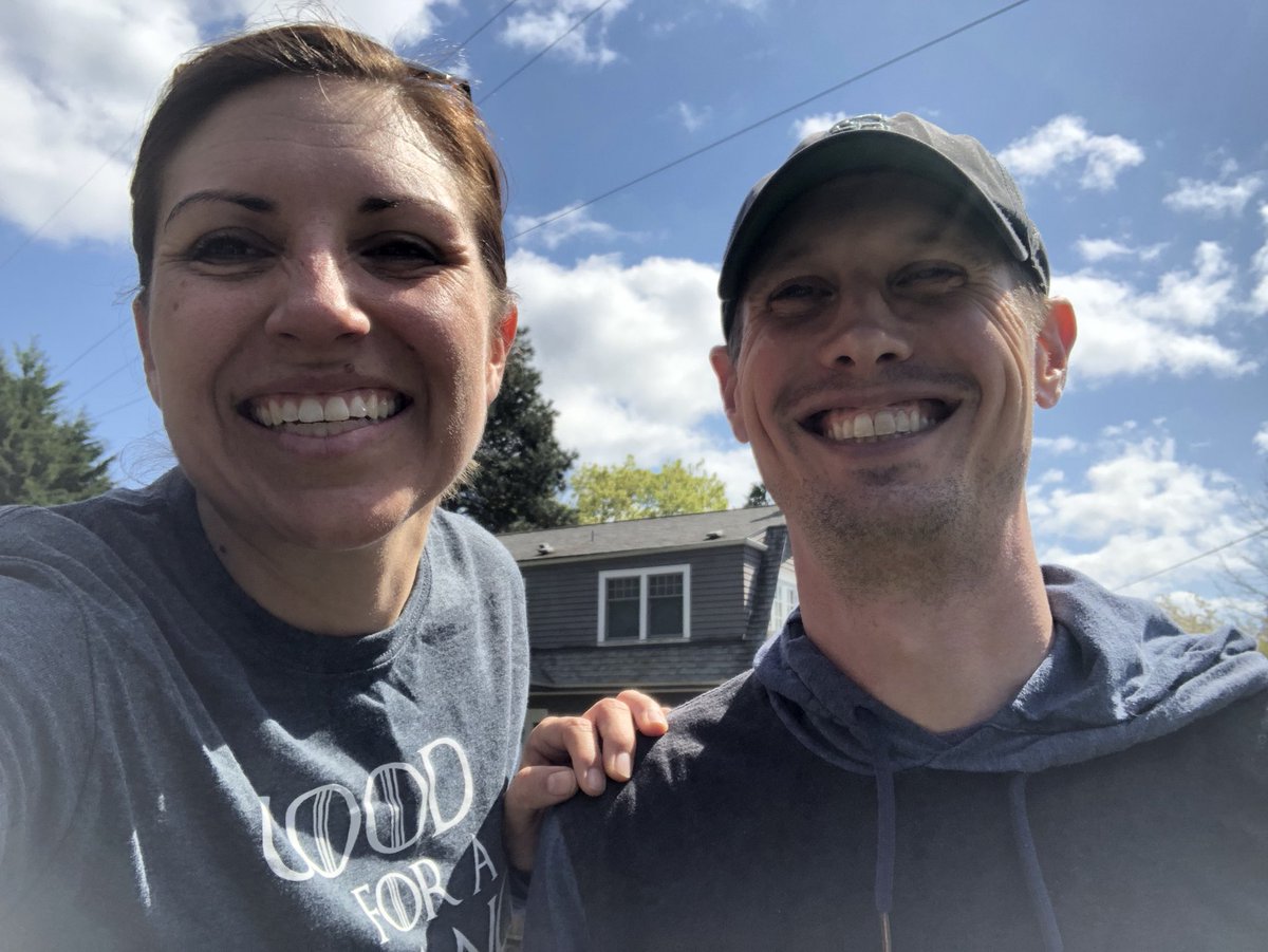 TeresaCMosqueda's tweet photo. On this #EarthDay proud to be in @CMRobJohnson’s district cleaning up our parks and creating healthier communities. Thanks to @ProfShulman @votenicolemacri @RepGerryPollet @SenJamiePedersen and all who came out to do #GoodForAChange 🌳❤️🌎 https://t.co/CZ6cm9ErSj