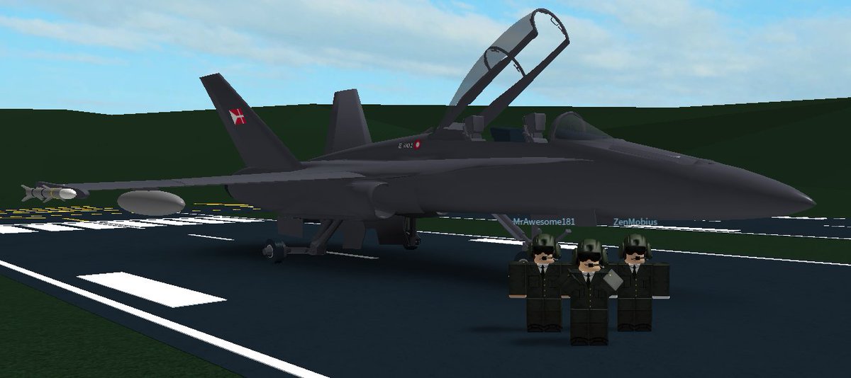 DanishDef_RBLX's tweet photo. Danish Air Force conducting military drills on a new shipment of planes. https://t.co/l9ZVgZC9m7