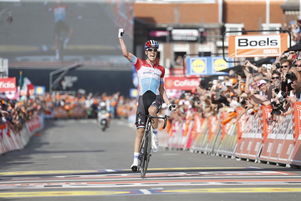 Bob Jungels makes sensational solo effort to win Liège-Bastogne-Liège 2018 | trib.al/IMMMBYI