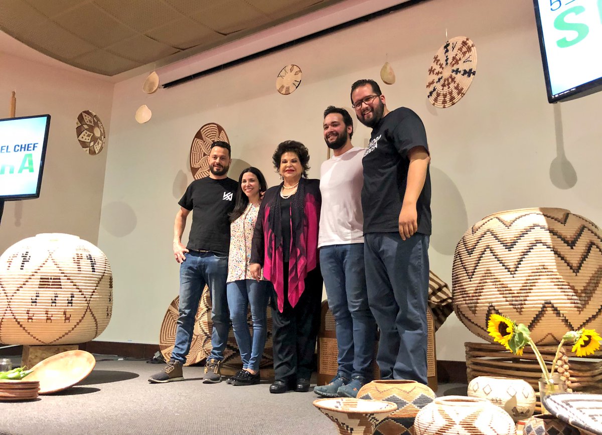 EpicuristasMx's tweet photo. El @festchefsonora reunió a cocineros, periodistas, investigadores y trabajadores altruistas que contribuyeron a la labor caritativa y social de @FundacionGanfer. #SonoraGenerosa https://t.co/ZYqj2octjT