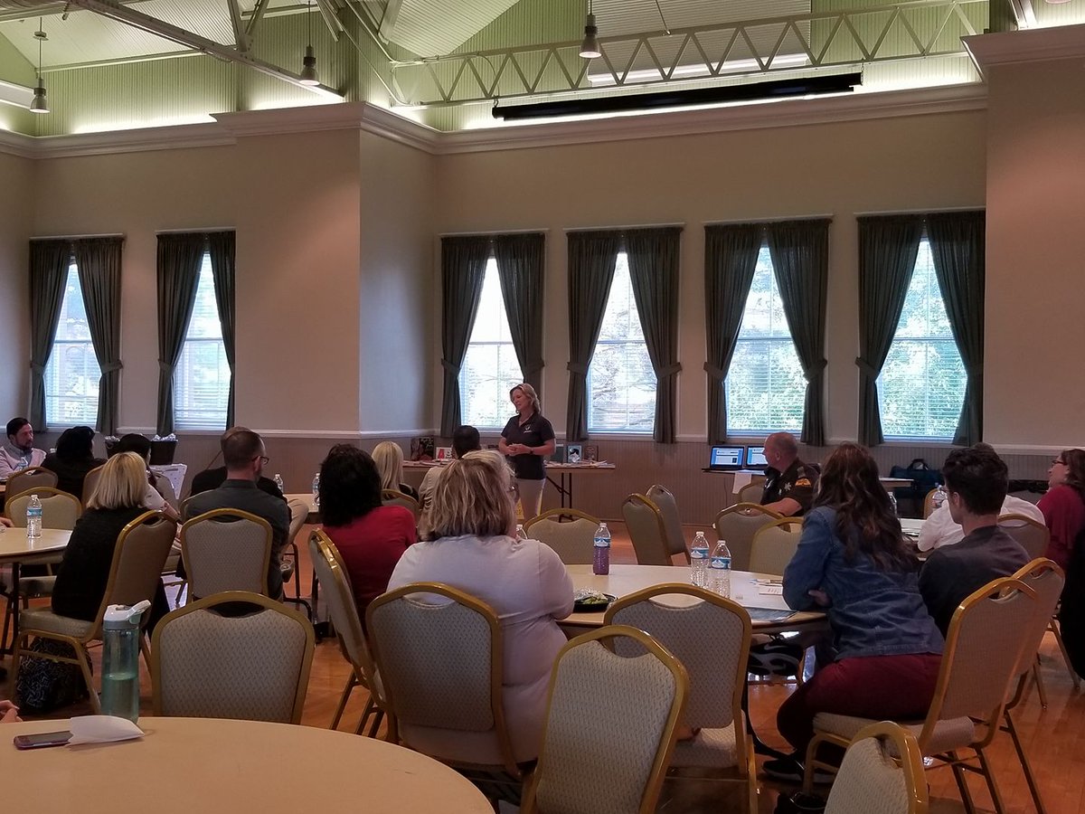 We had a nice turn out for our 2018 Spring WCAGC Parent Event. Many great resources from our teachers and board members. Also, thank you Shauna Williams for presenting and sharing ways to help motivate our gifted children!
