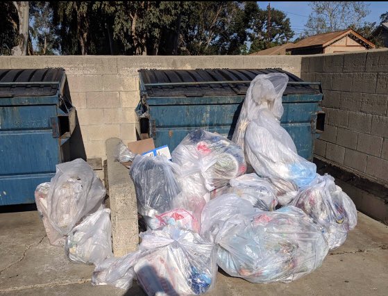 lisaafleck's tweet photo. In honor of #EarthDay2018, T0230 cleaned Eisenhower Park in Orange, CA.  It was all team work and smiles as 40 team members came to help support this beautiful planet we ALL call “home”!  YAY to the Target team!!!!!  AWESOME JOB!!!!  #T0230 #D244 #G292 https://t.co/zvPx66nnhW
