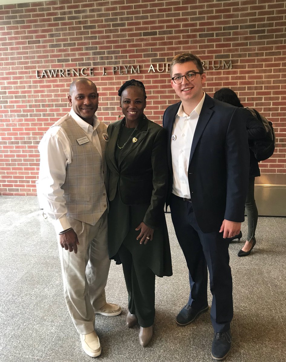 JackMcNeil_'s tweet photo. These two>
Thanks for all you have done for @CollegeDemsIL over the years. #CDIL18 https://t.co/H5N3yeuLtn