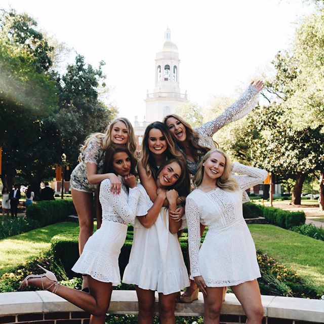 some of our seniors soaking it all in while it lasts!!✨ ift.tt/2qW1WNI