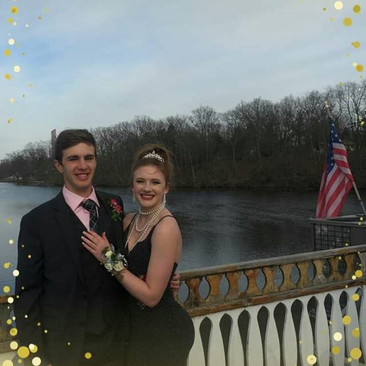 DavisRunnerXC's tweet photo. Prom was pretty fun yesterday! I'm just glad things didn't go overboard π #Prom2k18 #michiganprincess #sailingaway https://t.co/pGR7cR67eP