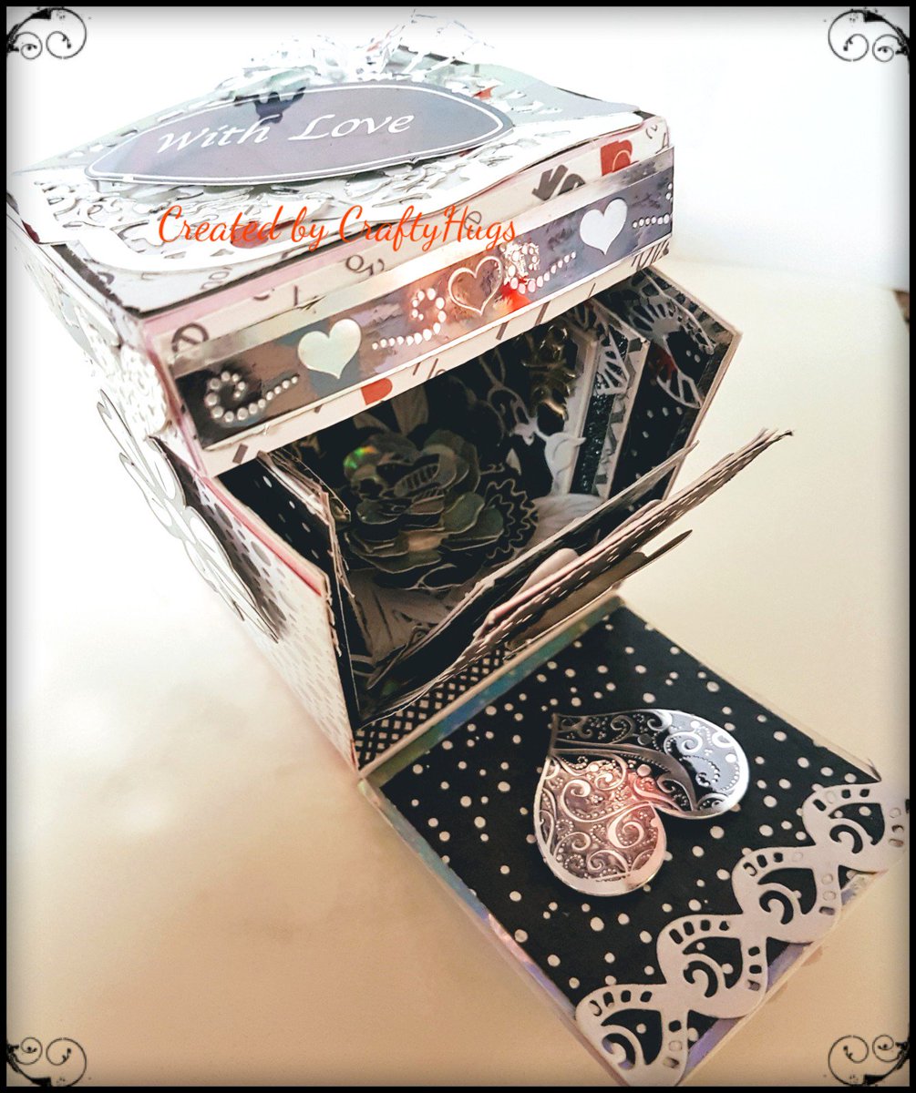 Craftyshaz1's tweet image. Exploding box.  Tutorial link over on my blog with more photos: craftyhugs.blogspot.co.uk/2018/04/black-…
Worked most of weekend on this lol
#handmade #explodingbox #Hunkydory #tatteredlace #worldcraftweek #spellbinders #ultimatecrafts #box #hearts
@WorldCraftWeek 
@HunkydoryCrafts