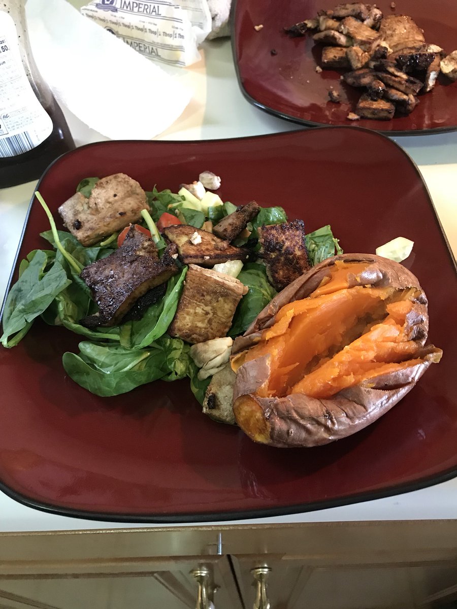 dcollins580's tweet photo. Sunday Dinner &amp; Amazon Prime night with Mother #SundayNightsBest #CreatingGreatMemories #ILoveMyMother https://t.co/0fNvvmJknL