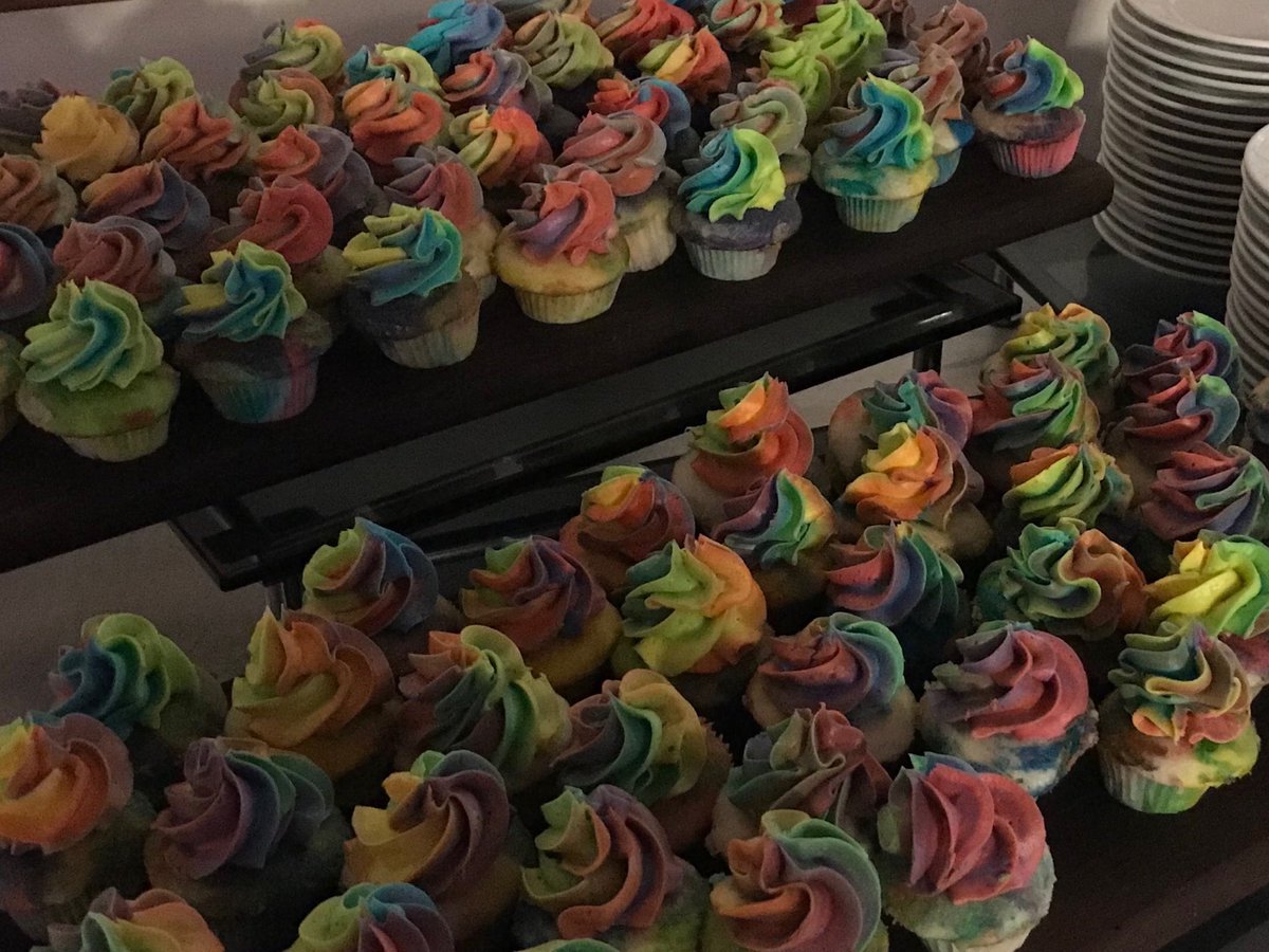 nsplaine's tweet image. Cupcakes @BuildPointEvent buildpoint18 #keepaustinweird