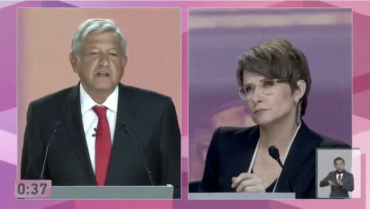 lajornadaonline's tweet photo. #DebateINE / @lopezobrador_ dice: "No soy un ambicioso vulgar".

Y sigue: "Busco la transformación del país. Estamos a punto de lograr la cuarta transformación del país".

"Cada dos años me voy a someter a consulta de revocación de mandato". https://t.co/GBvOGu4MjY
