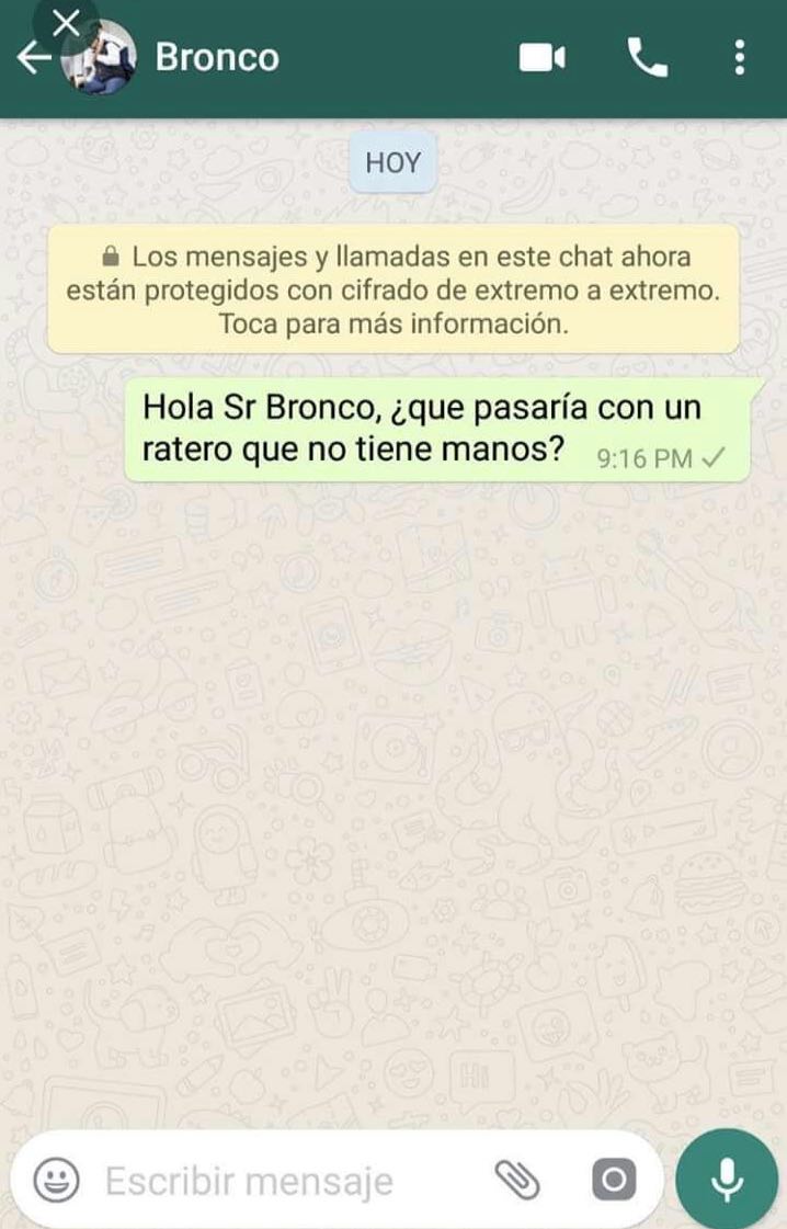 roafotog's tweet photo. ¿¿¿??? #debate2018 #debatepresidencial #DebateINE #Broncopresidente https://t.co/QsuoHfMDF1