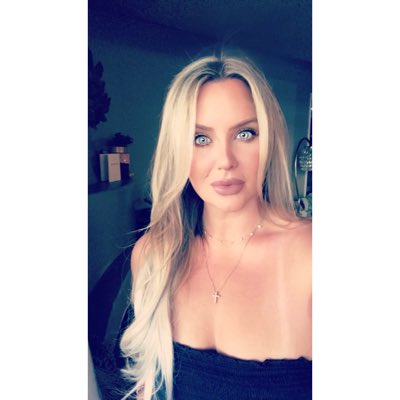 SkinByBritt's tweet photo. #NewProfilePic https://t.co/kwf5PXtYTl