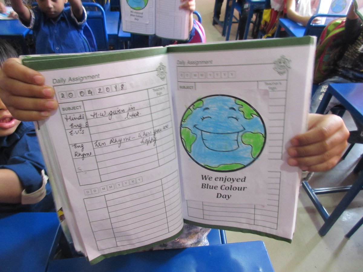 stedmundsschool's tweet photo. Children of pre-primary wing celebrated Blue Colour Day on 20th April 2018 on the theme โEarth our Homeโ.Students were dressed up in blue colour and thanked Mother Earth for the blessings she bestowed on us #Jaipur #Bluecolourday #Earthourhome https://t.co/Cz3nLd8szA