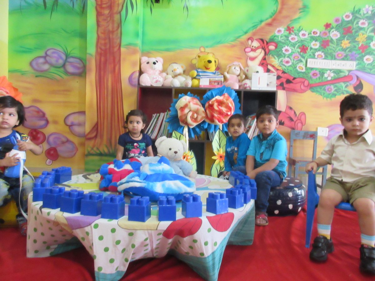 stedmundsschool's tweet photo. Children of pre-primary wing celebrated Blue Colour Day on 20th April 2018 on the theme โEarth our Homeโ.Students were dressed up in blue colour and thanked Mother Earth for the blessings she bestowed on us #Jaipur #Bluecolourday #Earthourhome https://t.co/Cz3nLd8szA