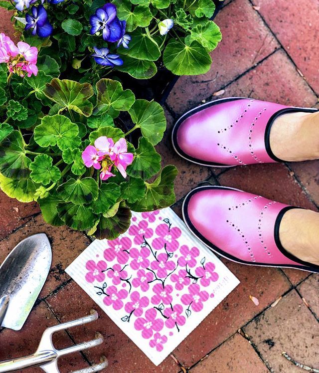 Wet_itcloths's tweet photo. Stop using paper towels, use Wet-it! It is Earth Day, what sustainable choices have you made today?
#earthday #sustainable #ecofriendly #gogreen #nowaste #getyourwetitcloth #wetit #greenthumb #greenliving #clean #papertowels #flowers #pinkflowers #garde… https://t.co/agVtpTc2Db https://t.co/9M6psVUzFv