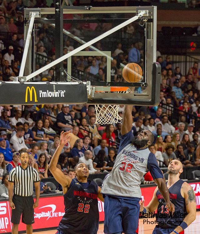 MKM_Creative's tweet photo. Daniel Ochefu throws it down during Wizards training camp at VCU last summer. @danielochefu32 #wizards #washingtonwizards #nba #actionshots #sportsphotography #vcu #richmondphotographer #matthiasmillercreativeservices https://t.co/ilU8PoP9Aj https://t.co/wQRwxt6QTo