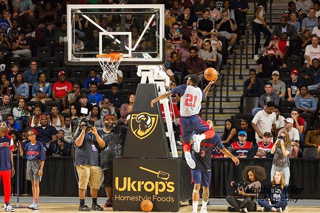 MKM_Creative's tweet photo. Carrick Felix participated in the dunk contest at Wizards training camp last summer. @carrick_felix #washingtonwizards #wizards #nba #actionshots #sportsphotography #basketball #dunkcontest #matthiasmillercreativeservices #richmondphotographer https://t.co/ro4BIQGjku https://t.co/uqNgE1N5X4