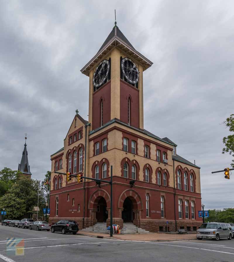 CrystalCoastcom's tweet photo. Downtown #newbern https://t.co/BAjZQplwJF https://t.co/G6p4GCB7Qk