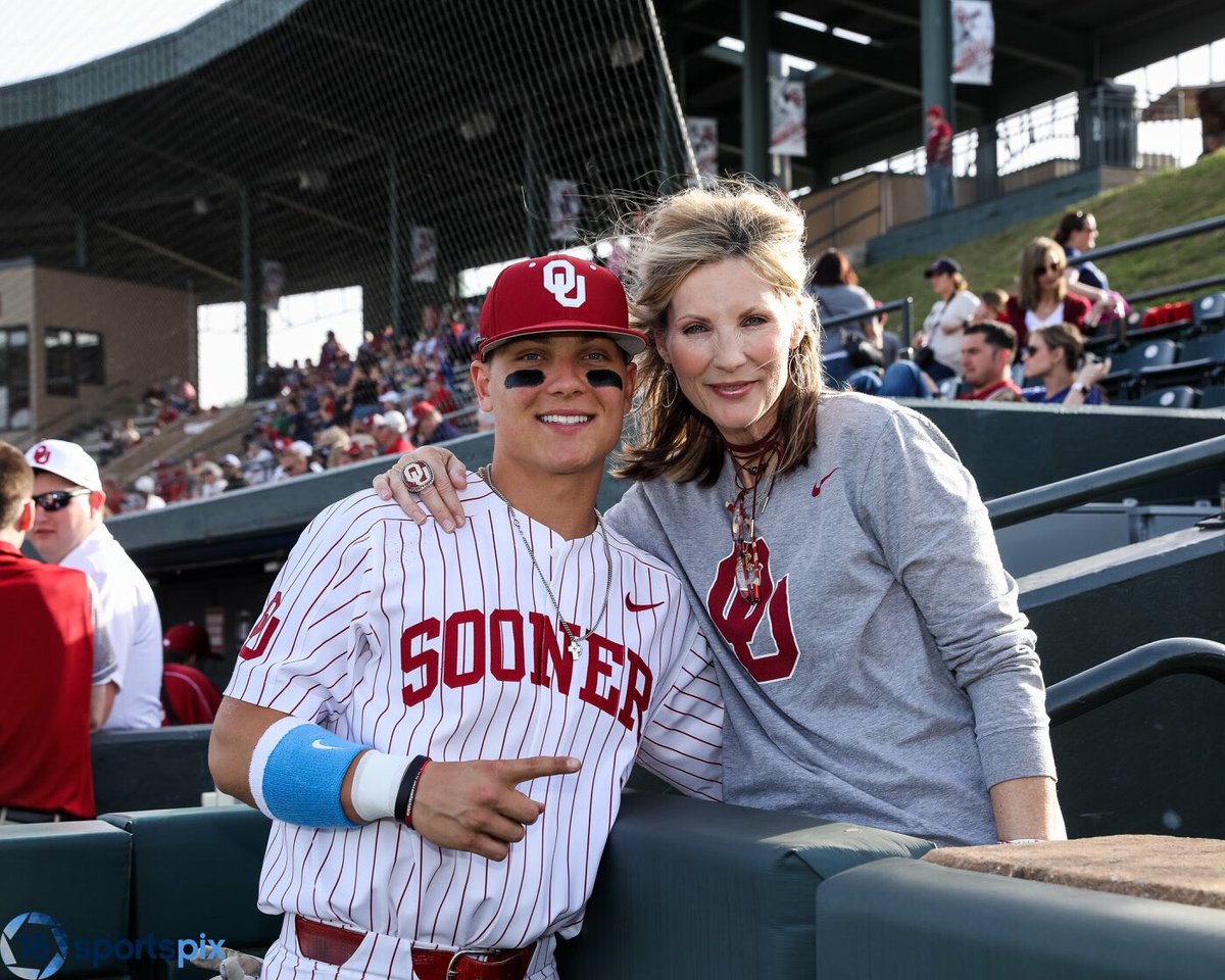 Charlotte May Walker tweet media