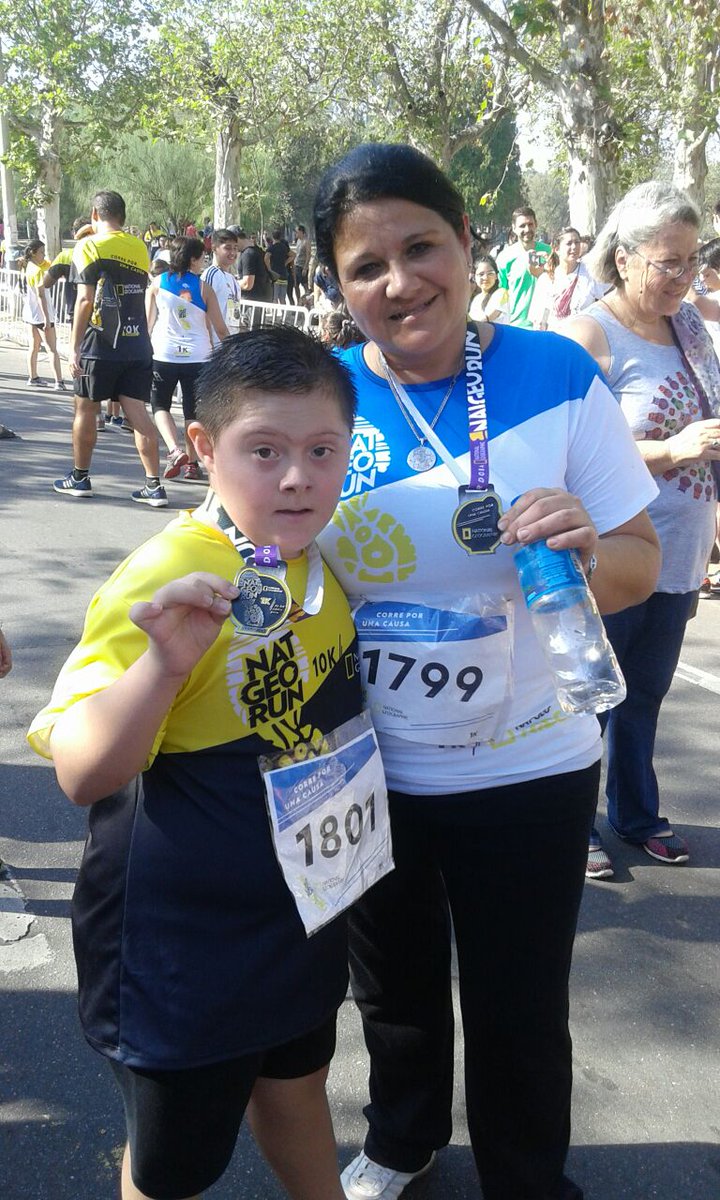 dinann's tweet photo. @cossarmarcelo @ferreyrawalter6 Leandro y su mamá Roxana miembros de @TuDerechoMdCba participaron de la carrera #NatGeoRun2018 felicitaciones ... https://t.co/pd32m58aDu