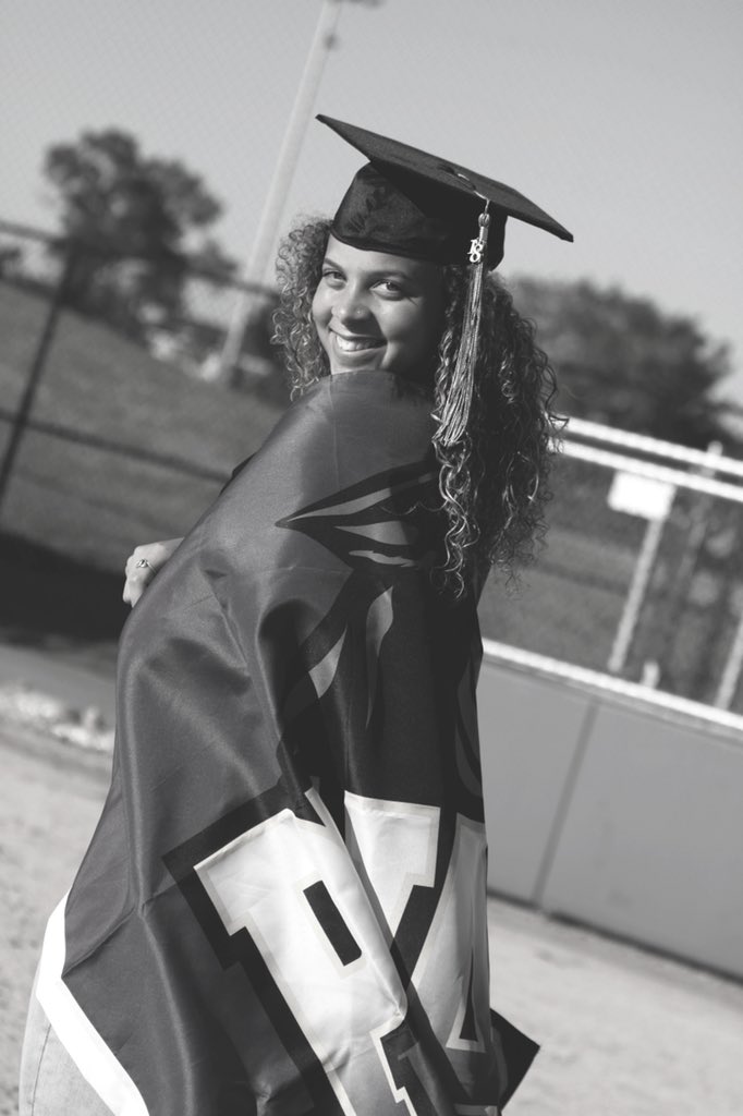 Mandy_Fressssh's tweet photo. 20 days.. 🎓 https://t.co/iNlmujsnKA