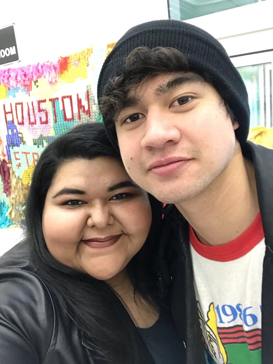 Texas5SOSTeam's tweet photo. Thank you @5SOS for an incredible crazy, fun few days! Hope we made you guys smile a little even though you had a rough week π See you in September π€π½ #5SOS3Houston #5SOS3Dallas
- @lovelovelove343 https://t.co/bjgzrJqwUU