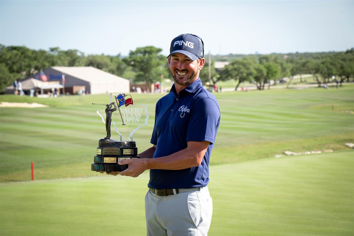 PGATour's tweet photo. A moment that will live beyond the rise of the trophy.

#LiveUnderPar https://t.co/sBBIXjvEug