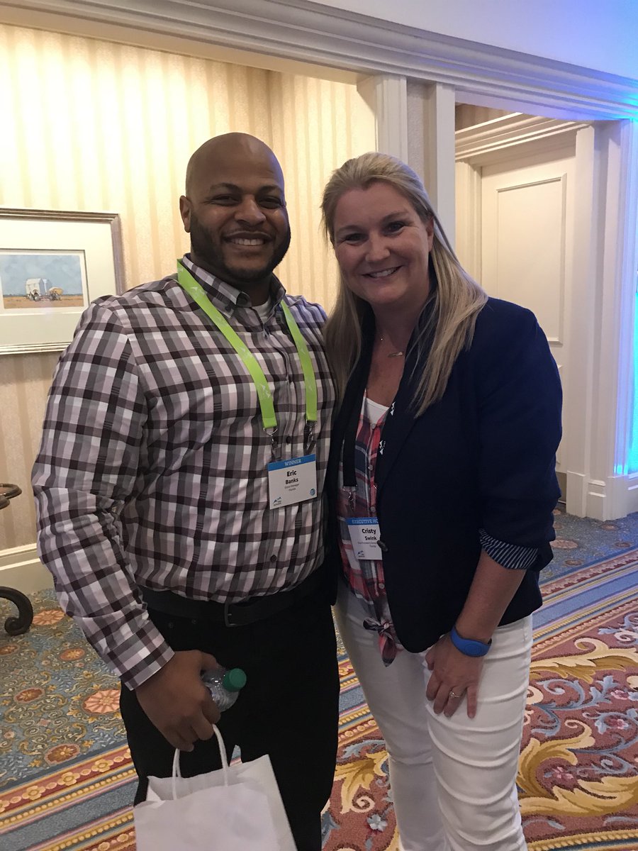 EricBanks1FL's tweet photo. Having an awesome time at #Summit2017 😁🤩 Feeling very proud! @CristySwink @AmyIvey_ARSM @ATTWinterHaven1 https://t.co/1XFBPQhDkq