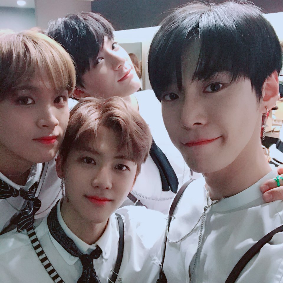 NCT_DYK's tweet photo. 동혁이ㅋㅋㅋ랑  제노랑 재민이랑 @.@ https://t.co/VHOHOj31i4